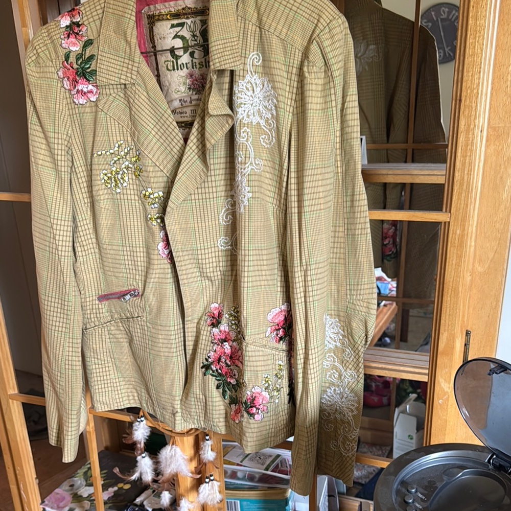 Johnny Was Beige Floral Embroidered Blazer - Picture 5 of 8